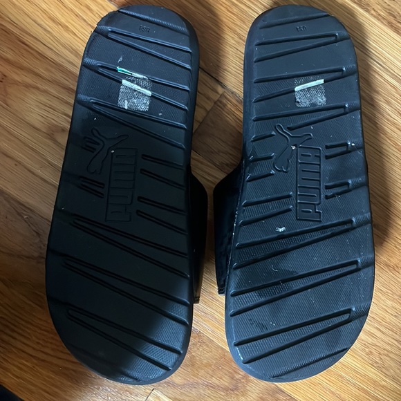 Men’s puma slides size 8 - Picture 2 of 4